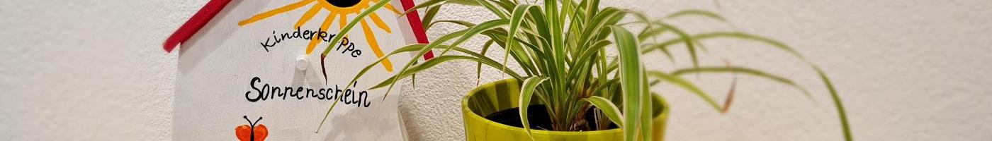 Vogelhaus Kinderkrippe Sonnenschein mit Schriftzug